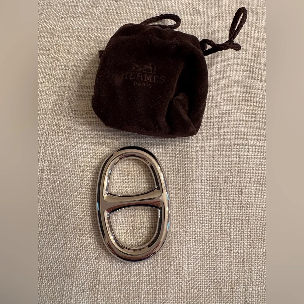 Palladium Hermès Chaine D'Ancre scarf ring. Includes box. - Picture 4 of 9
